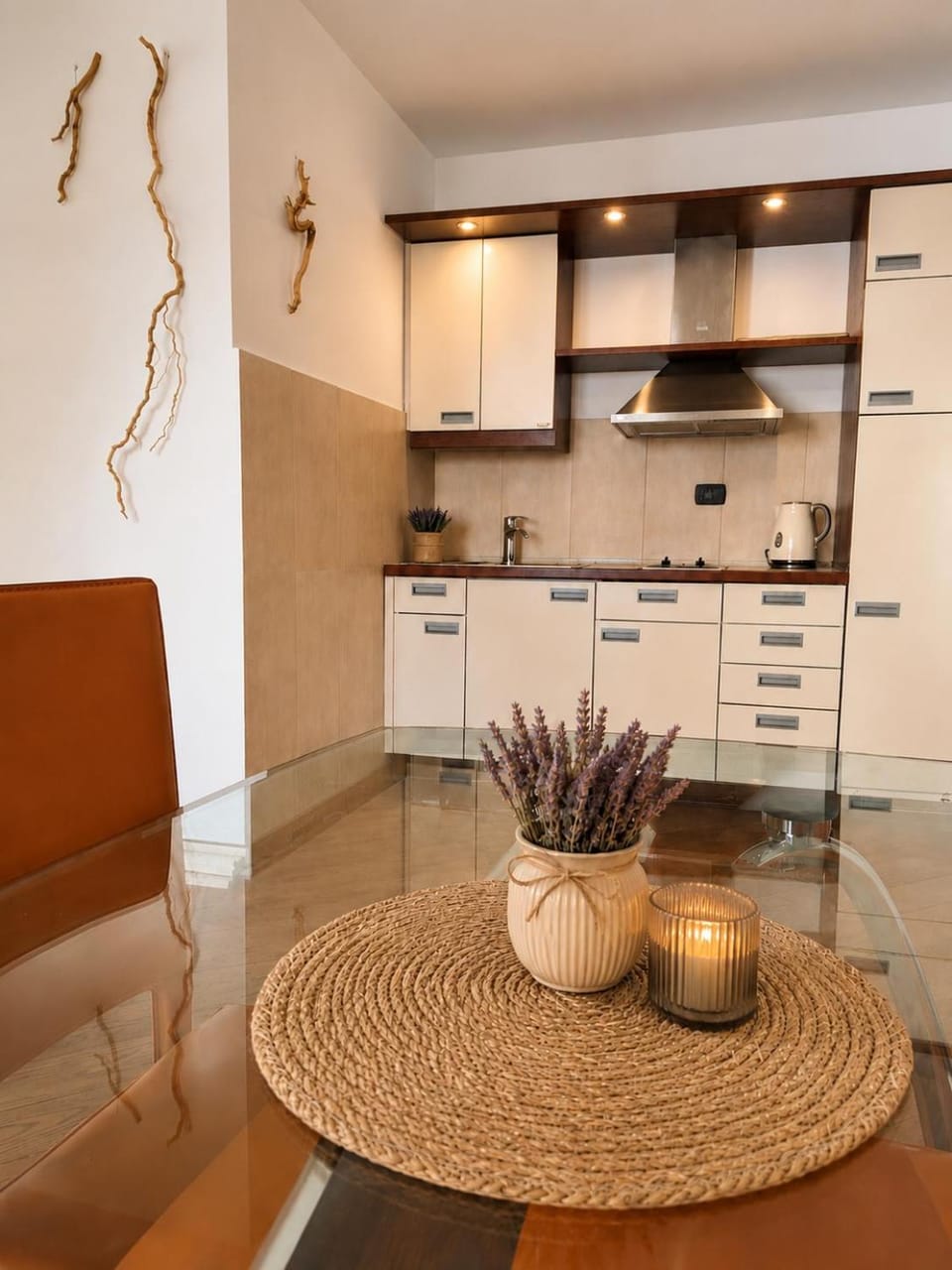Dining area, kitchen