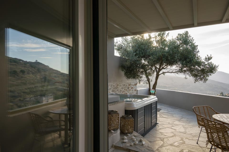 Casa Altra II Loutra Tinos Apartment in Decentralized Administration of the Aegean