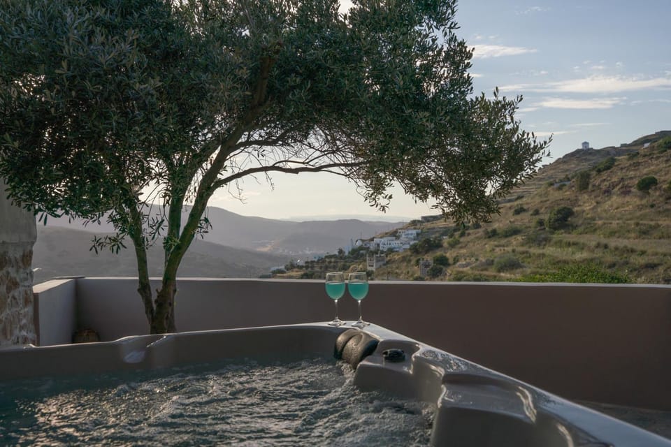 Casa Altra II Loutra Tinos Apartment in Decentralized Administration of the Aegean