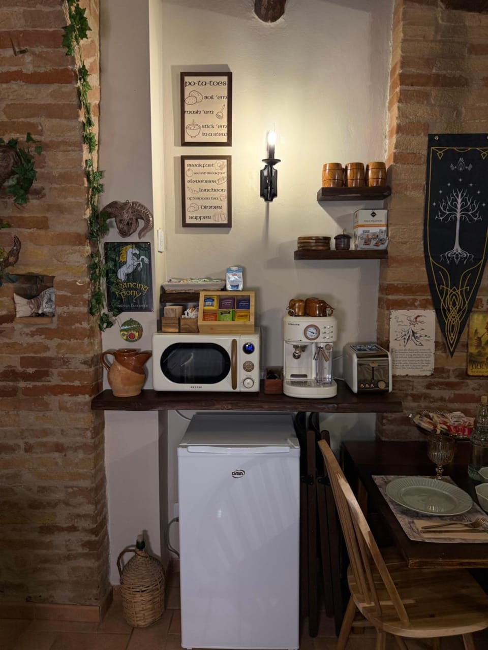 Coffee/tea facilities, Breakfast, toaster