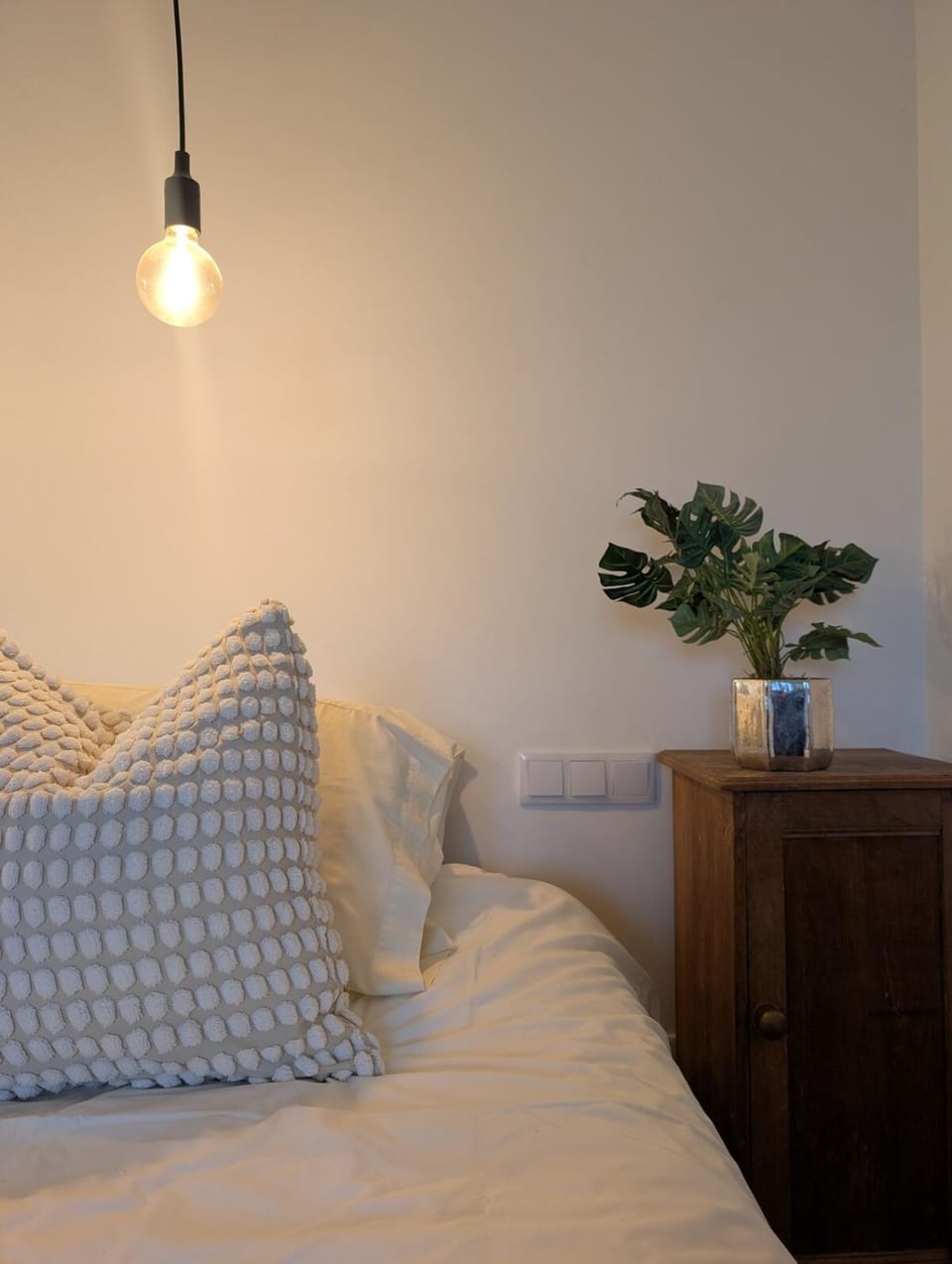 Bedroom, Sunrise