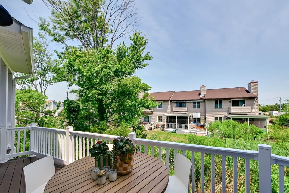 Walk to Beaches: Family Getaway in Bethany Beach! House in Bethany Beach