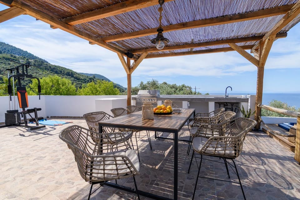 Patio, BBQ facilities, BBQ facilities, Balcony/Terrace, Fitness centre/facilities, Fitness centre/facilities, Dining area, Sea view