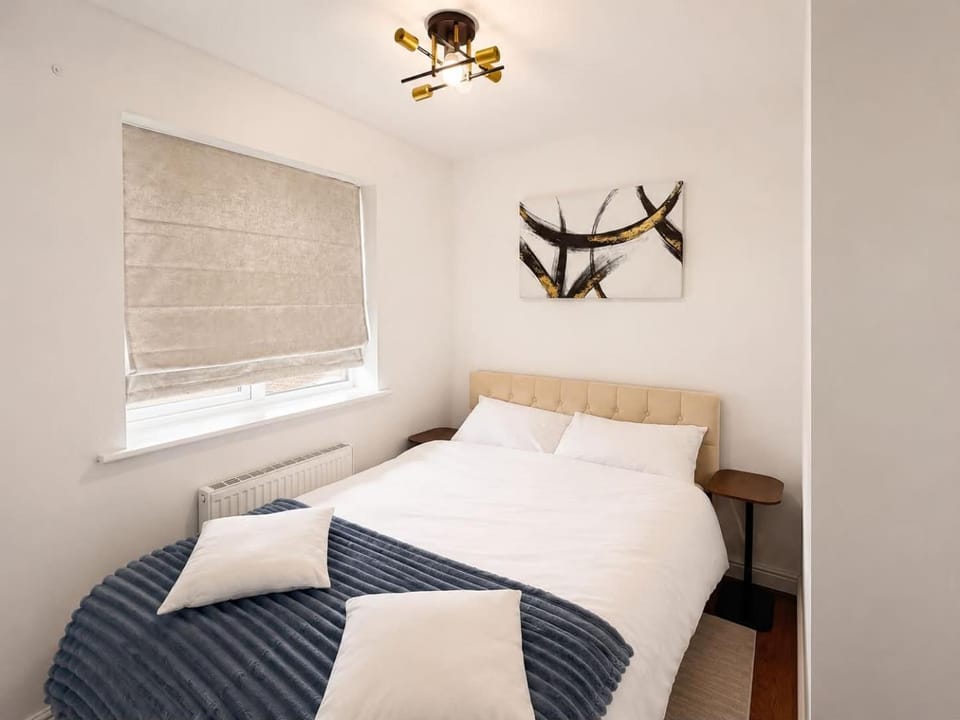 Spacious 4BR, 2 Reception Rooms in Spalding, Free Parking, Sleeps 7 Villa in Spalding