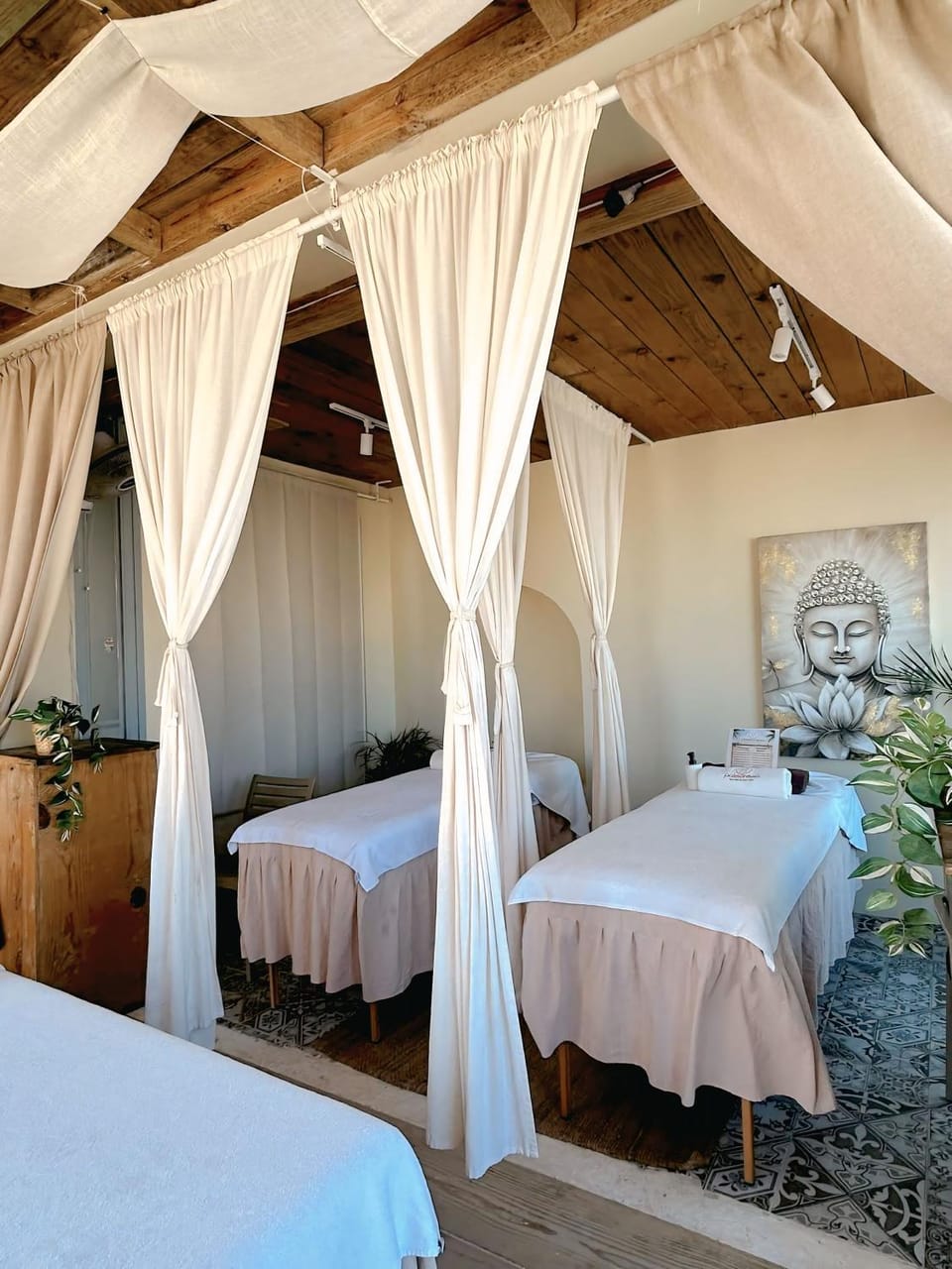 Activities, Massage, Spa and wellness centre/facilities