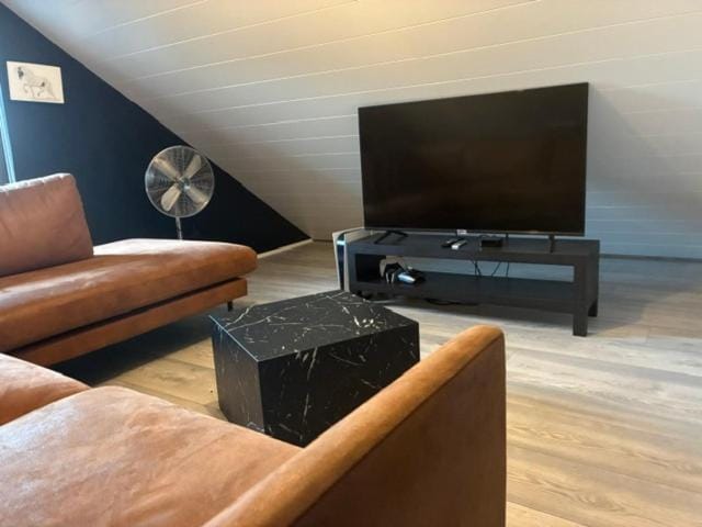 Akrar guesthouse Apartment in Southern Region