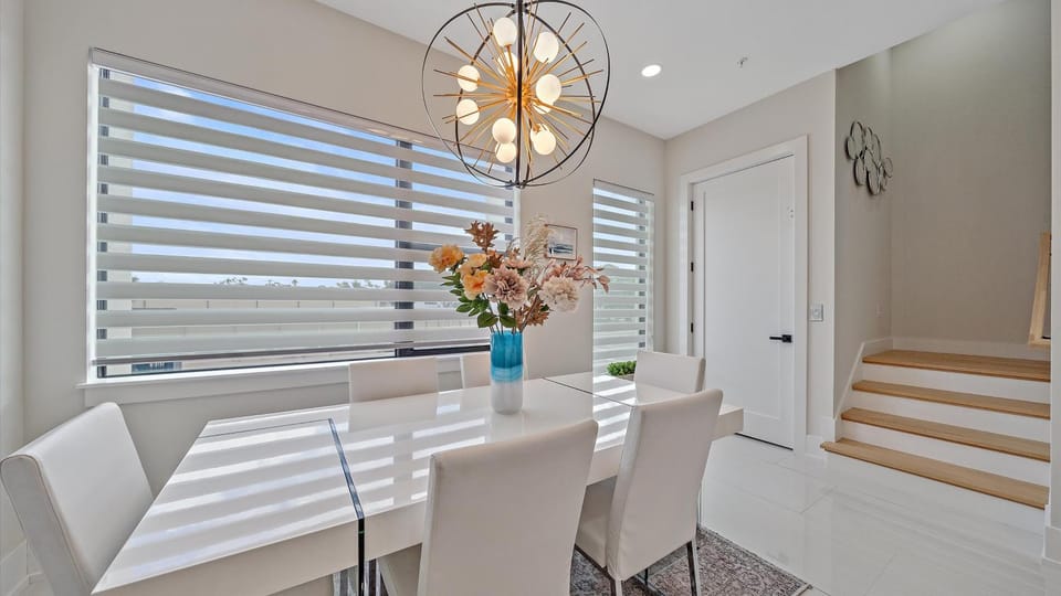 Coastal Moderne by SkyRun Sarasota House in Sarasota