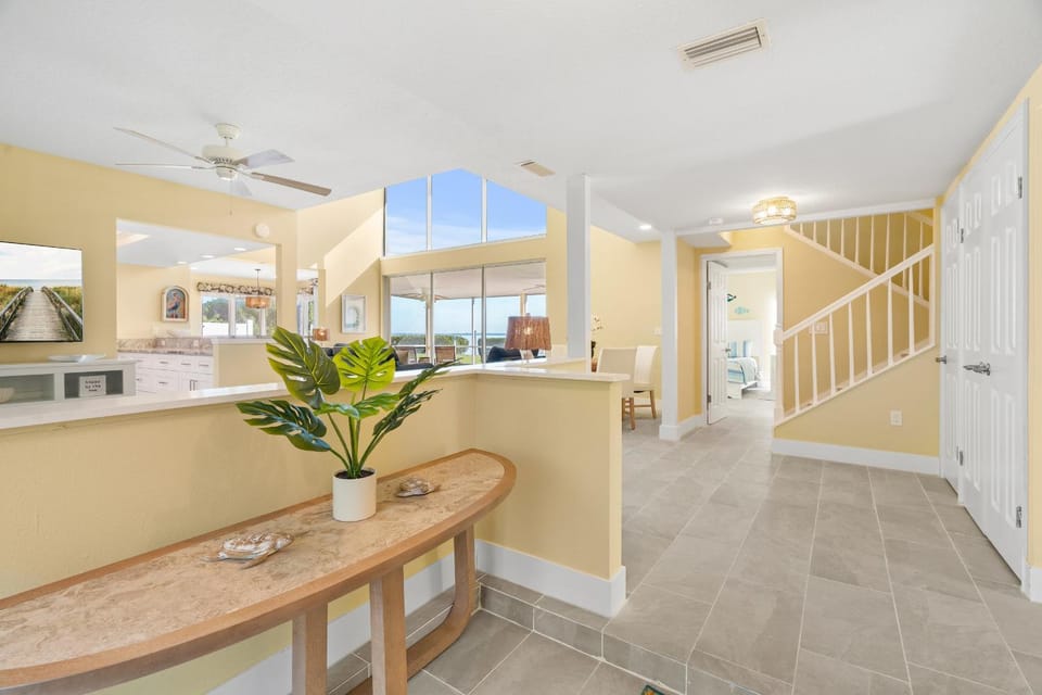 Bayside Hideaway at Beach Castle #27 House in Longboat Key
