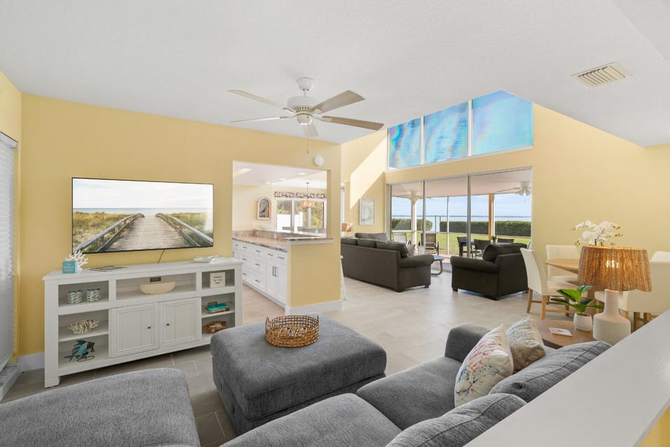 Bayside Hideaway at Beach Castle #27 House in Longboat Key