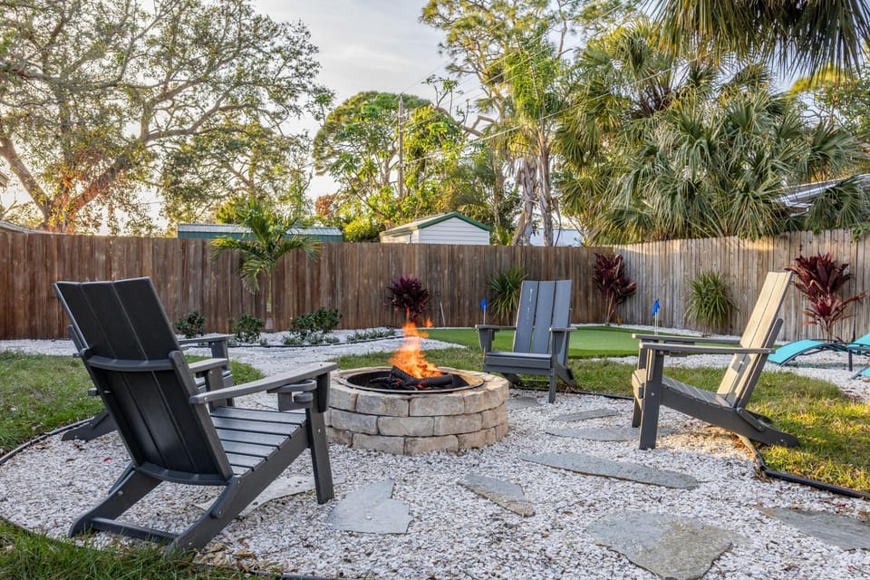 Sunny Urban Escape House in Sarasota