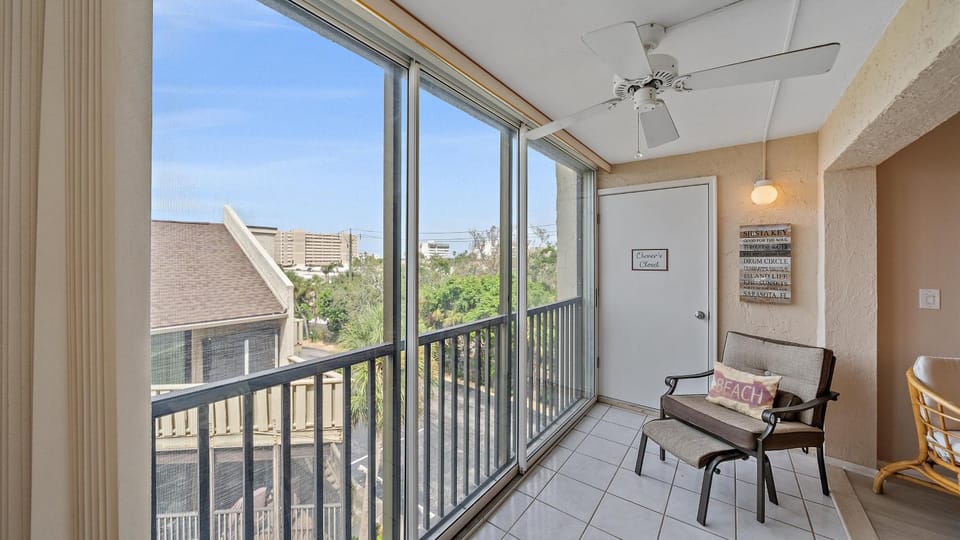My Happy Place Apartment in Siesta Beach