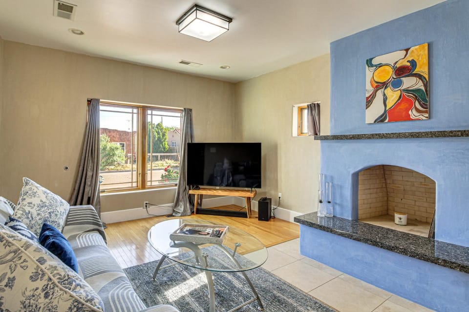 Walkable Home w/ Office in Downtown Albuquerque! House in Albuquerque