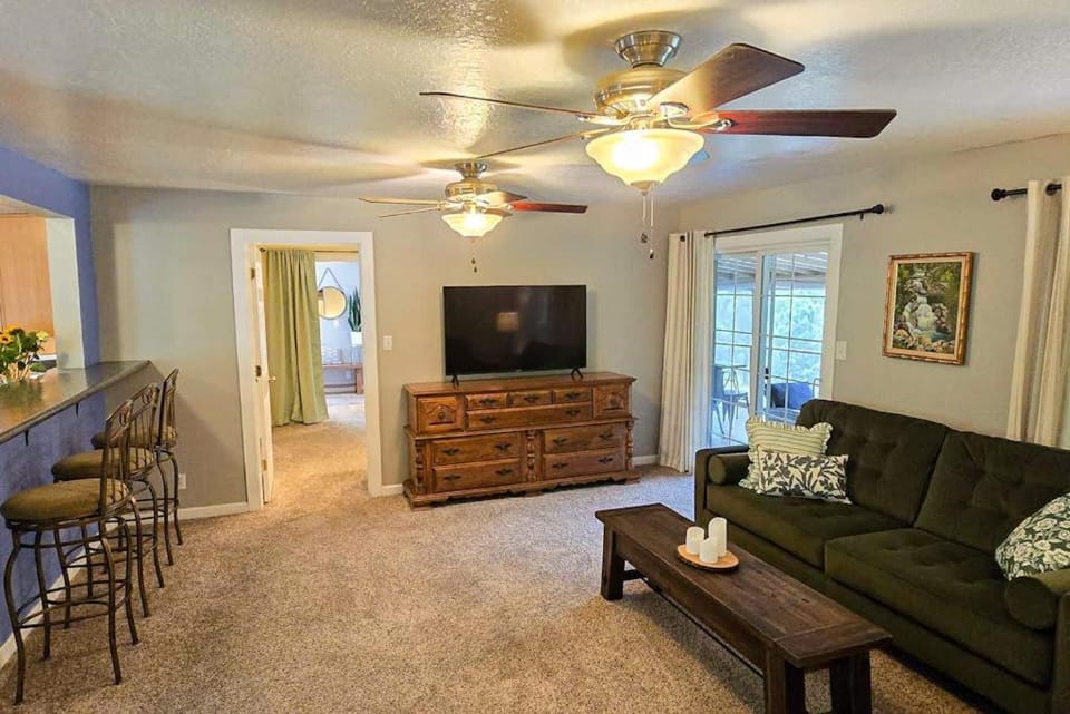 Flume-Side Cottage House in Hathaway Pines
