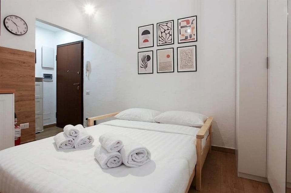 Cozy Apartment near Central Station Apartment in Milan