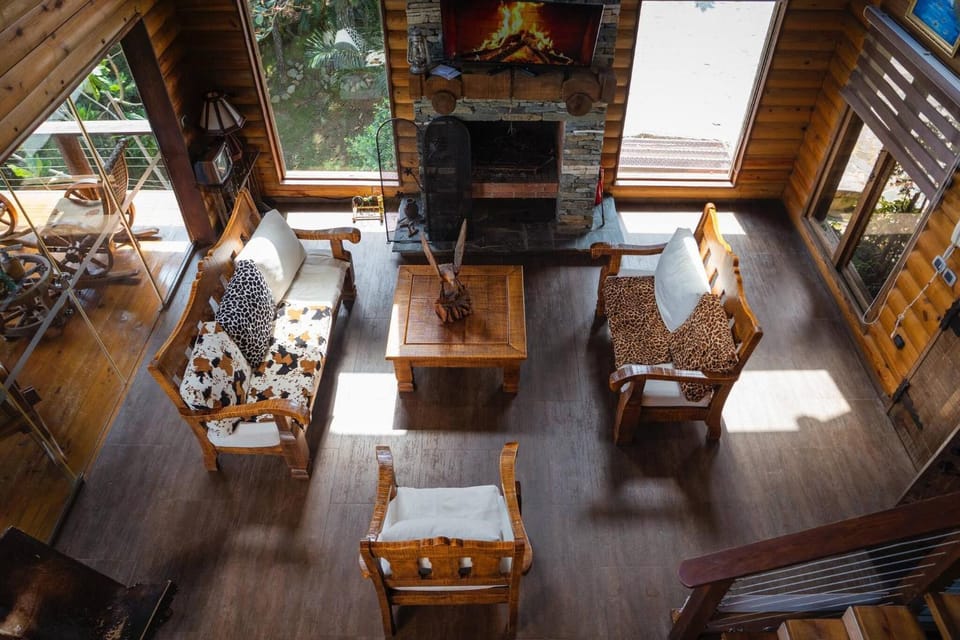 Bed, Living room, fireplace