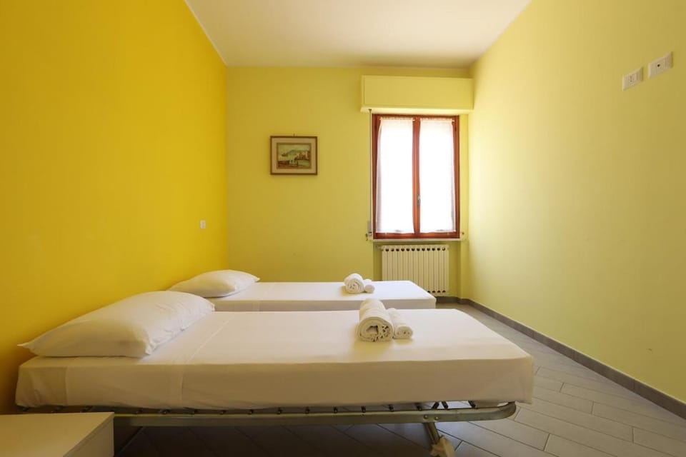 Bed, Bedroom, locker