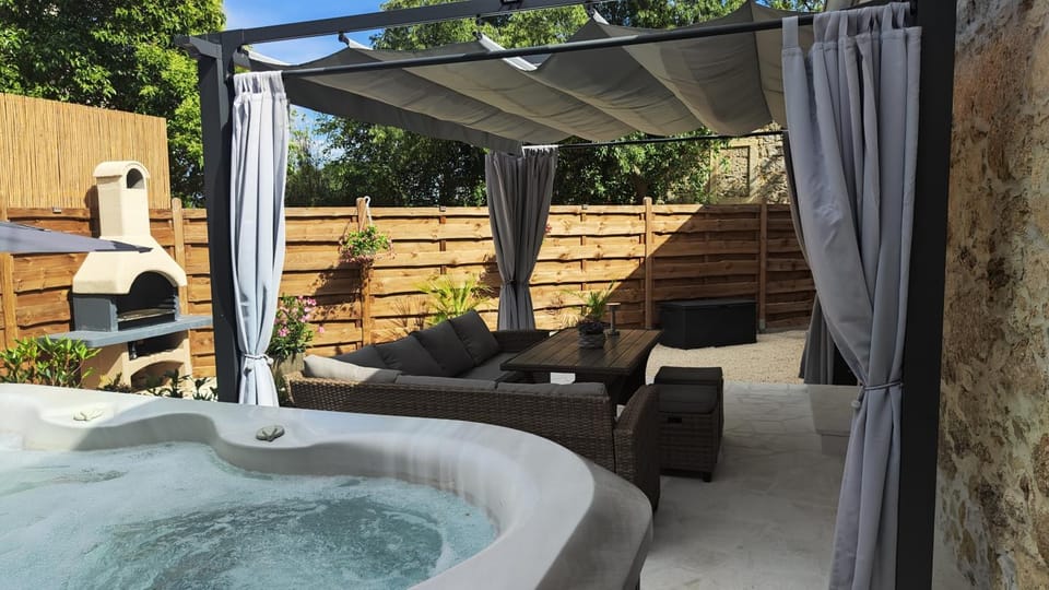Patio, Hot Tub, View (from property/room), Balcony/Terrace, Spa and wellness centre/facilities, Open Air Bath