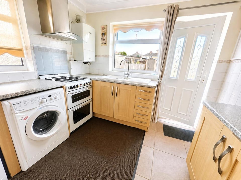 Bathroom, Kitchen or kitchenette