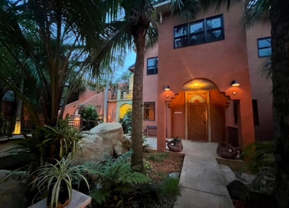 Casa Cascada Bed and Breakfast in DeLand