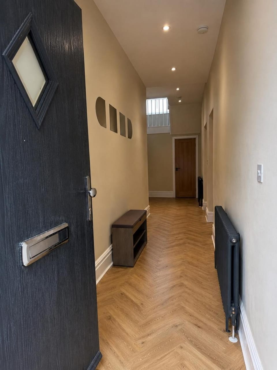 Luxury 6-BedHouse EnSuites Modern Kitchen Sleeps 8 Villa in London