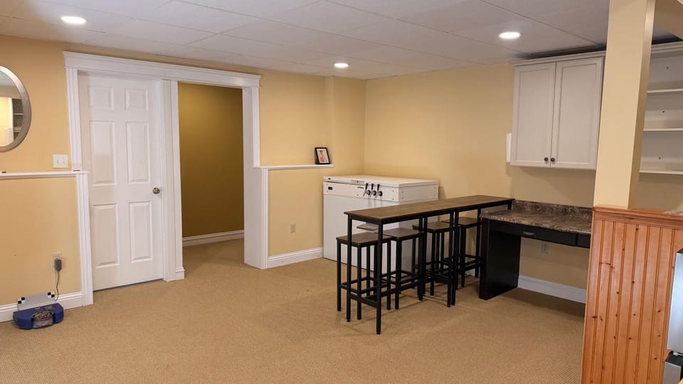 Private Two Queen Beds Room Near UPEI & Downtown Cozy Retreat Near Everything Vacation rental in Charlottetown