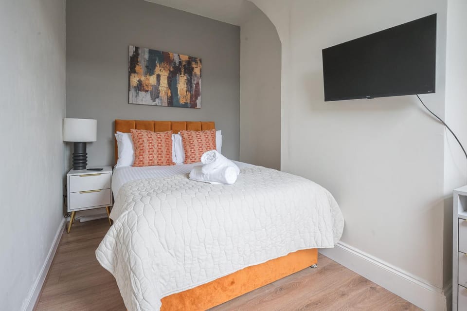 KING BED Luxury 2BR City House Fast WiFi House in Barrow-in-Furness