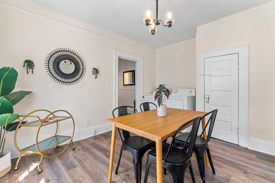 Adorable Flat in Springfield - Downtown Apartment in Jacksonville