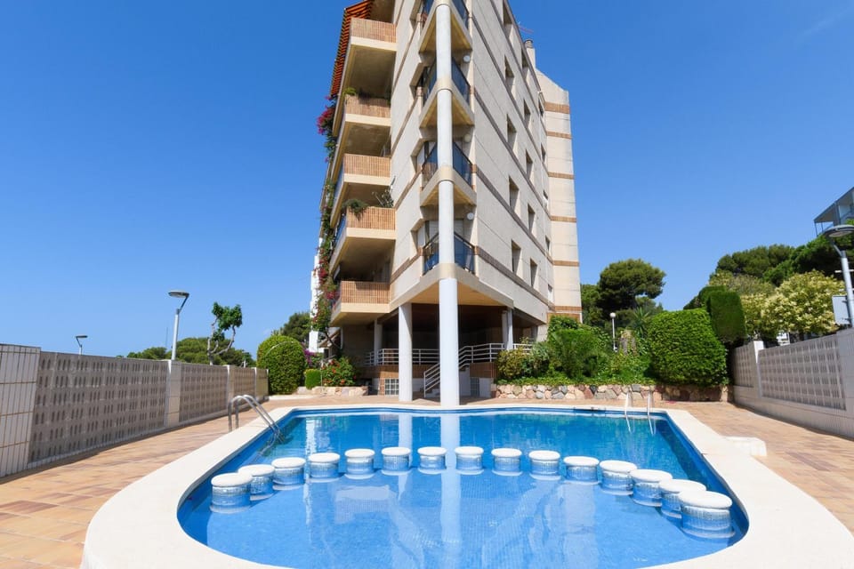Property building, Swimming pool