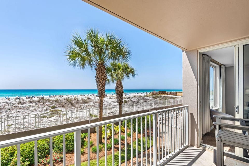 Day, Natural landscape, Summer, View (from property/room), Balcony/Terrace, Seating area, Beach, Sea view