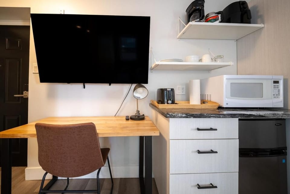 Modern Studio in the Heart of Ottawa Apartment in Gatineau