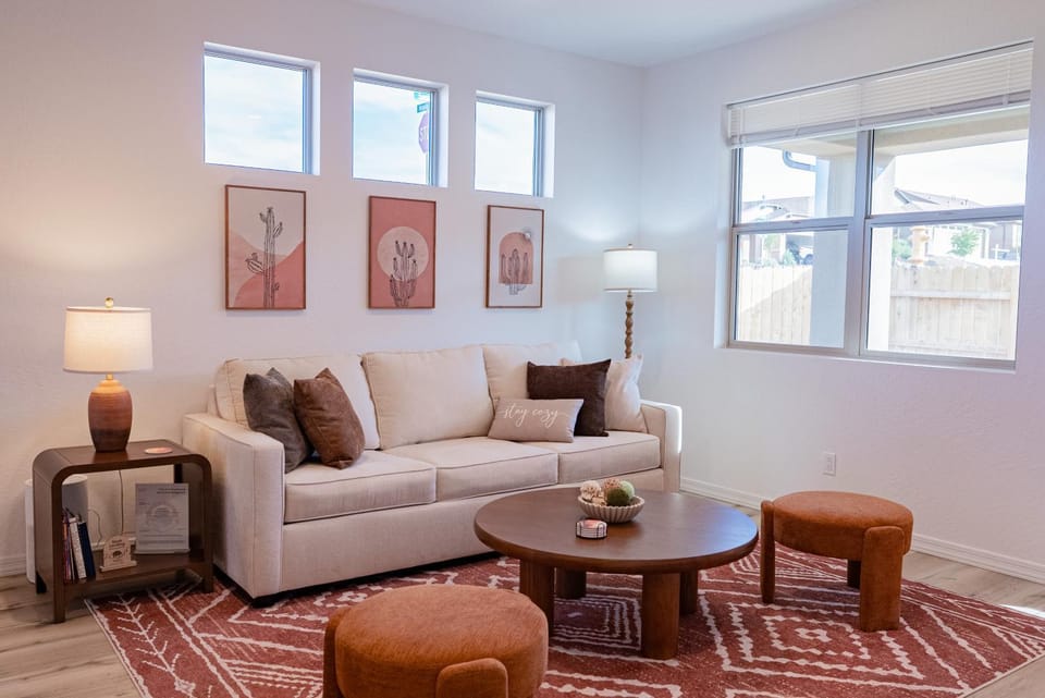 Day, Living room, Seating area, furniture