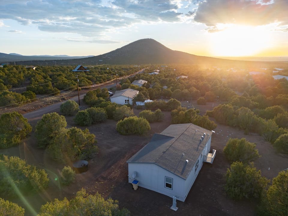 Property building, Day, Natural landscape, Bird's eye view, Mountain view, Sunset