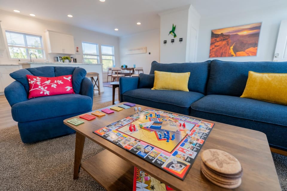 Day, Kitchen or kitchenette, Living room, Seating area, furniture