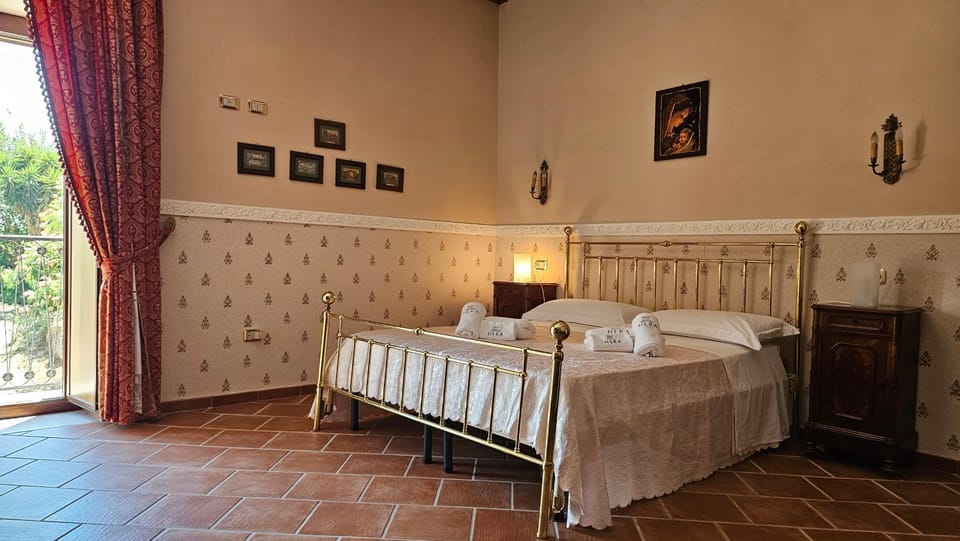 Bed, Decorative detail, Bedroom