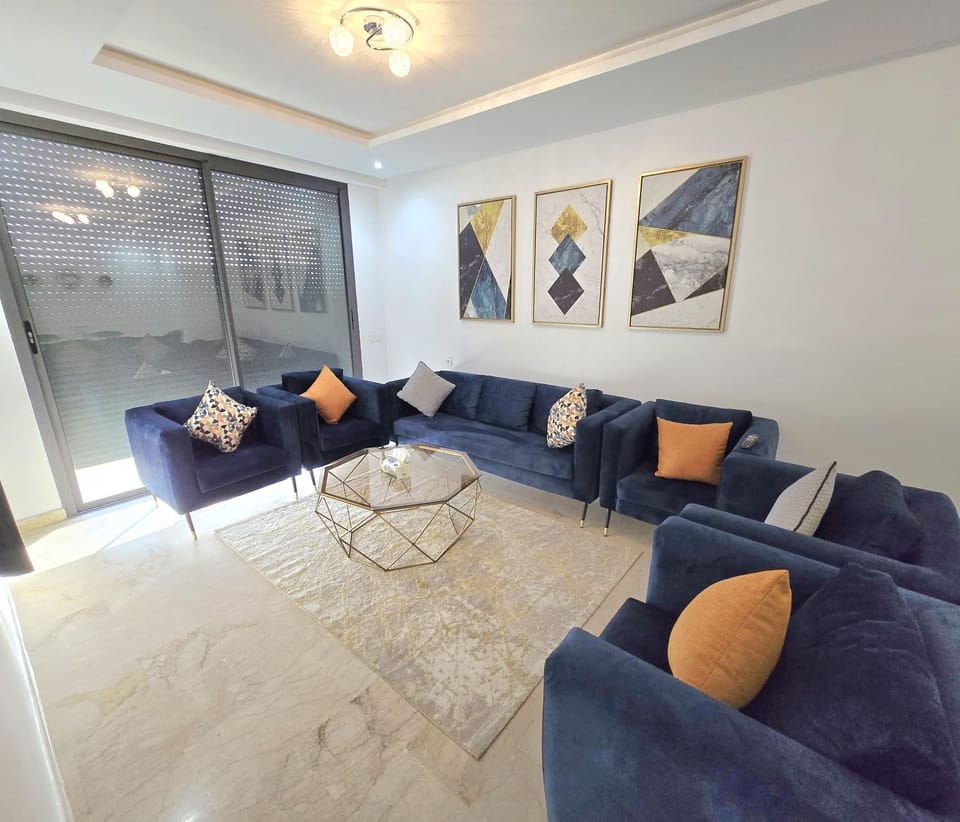 Communal lounge/ TV room, Living room, Seating area