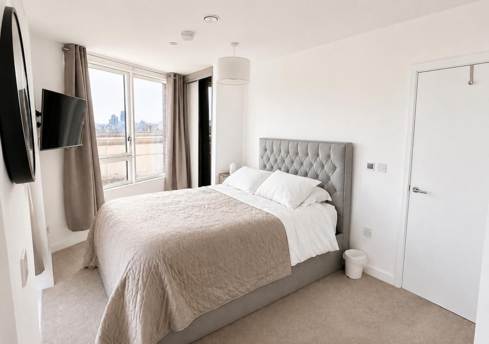 Stamford Hill Luxury Suites Apartment in London Borough of Hackney