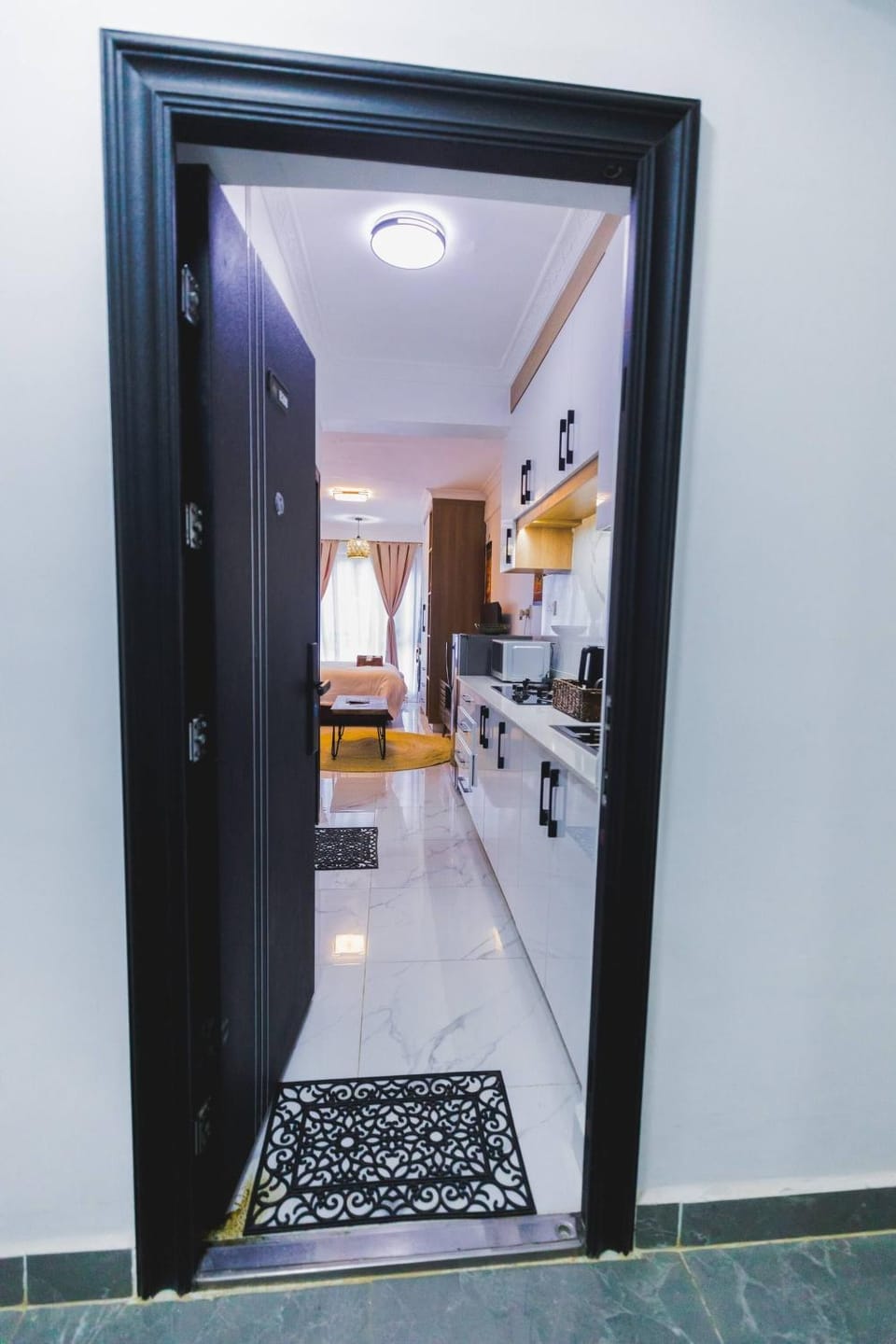 Studio in Kilimani, Five min walk to Yaya Centre, Near Adlife Plaza,Gym,Parking Apartment in Nairobi County
