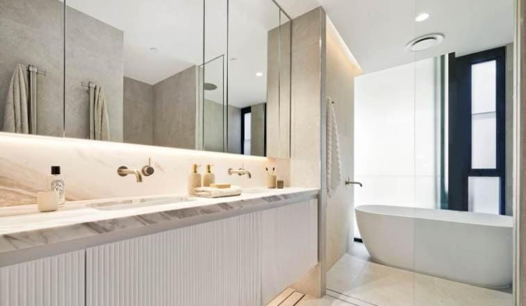 Luxurious Vaucluse Apartment w Ocean Views Apartment in Sydney