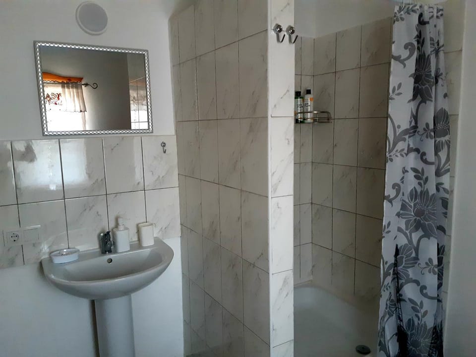 Shower, Photo of the whole room