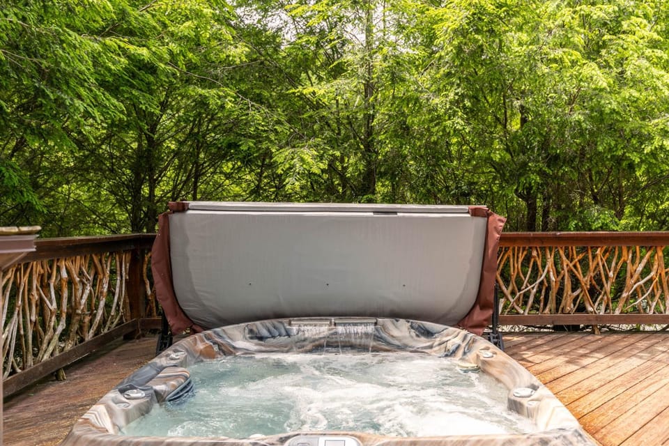 Rivers Edge at Eagles Nest House in Watauga