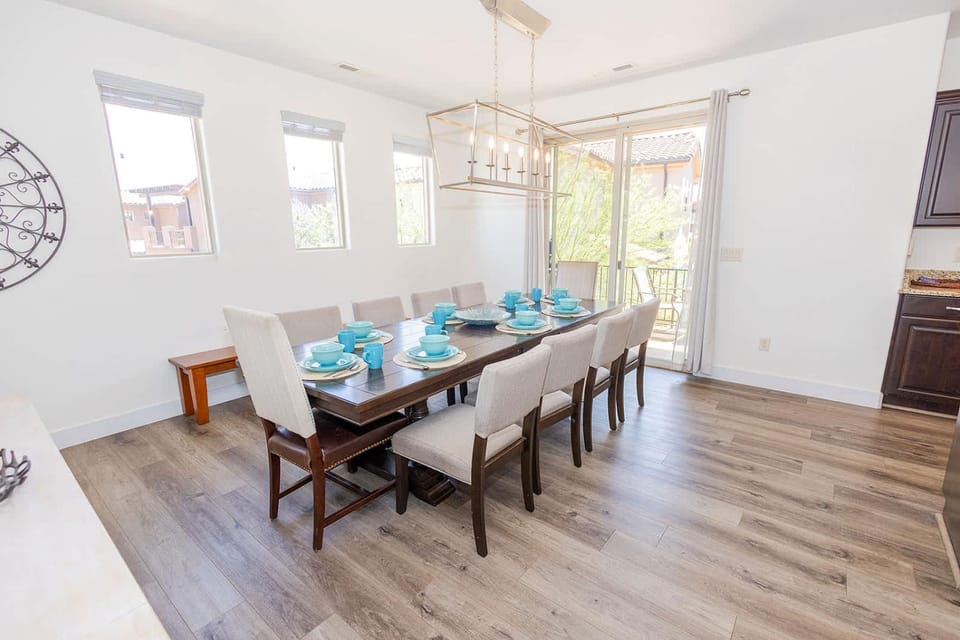 Family Escape to Sunset Paradise House in Santa Clara