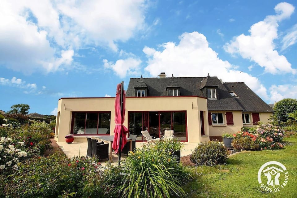 La suite orchidée Bed and Breakfast in Paimpol
