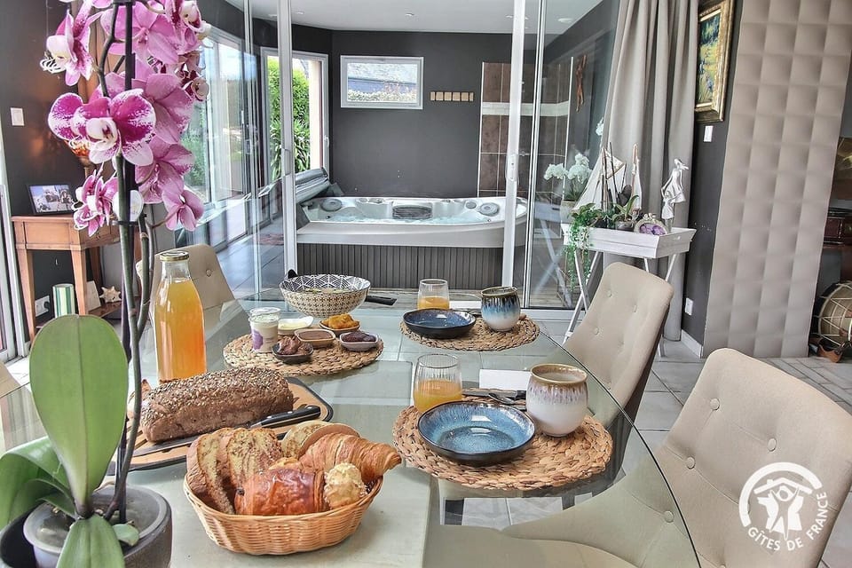La suite orchidée Bed and Breakfast in Paimpol