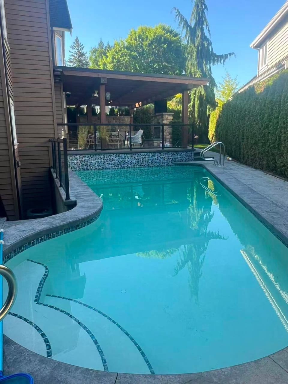 3BR Suite near White Rock Beach Pool & BBQ House in Surrey