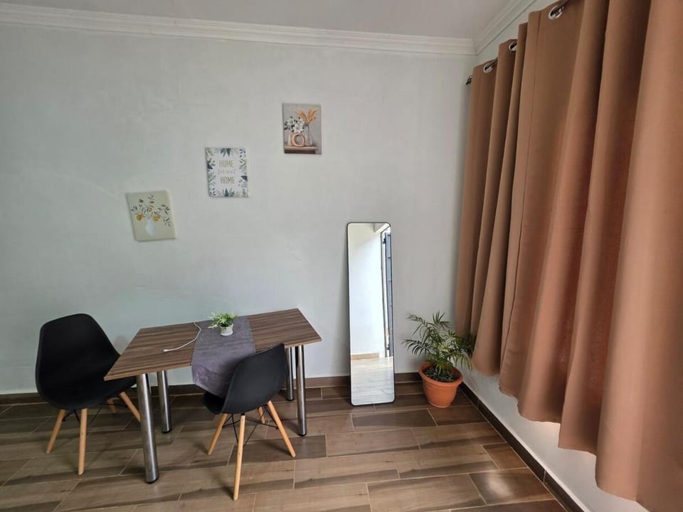 Room in a residential complex across from the airport Apartment in Guatemala