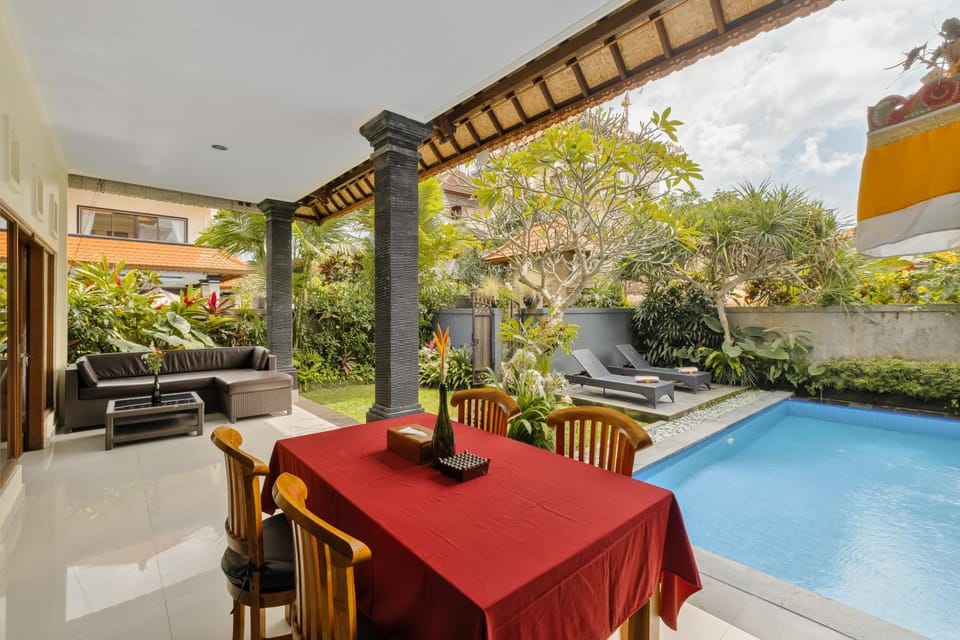 Property building, Swimming pool