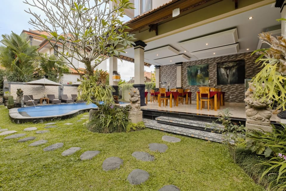 Property building, Restaurant/places to eat, Swimming pool