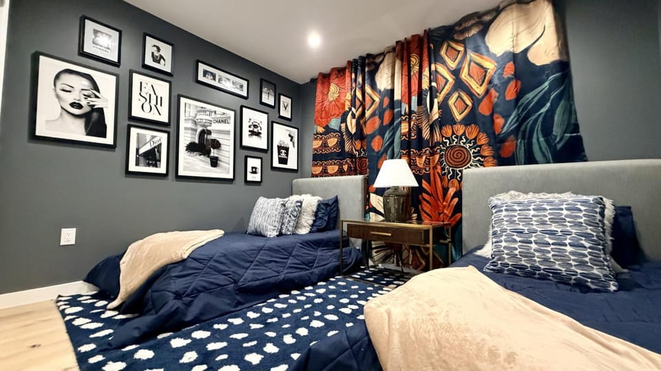 Soleil de Juin - A Couture Hollywood Retreat Apartment in Hollywood