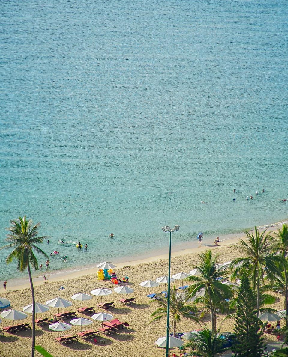 Nearby landmark, Day, Natural landscape, Beach, Sea view, sunbed