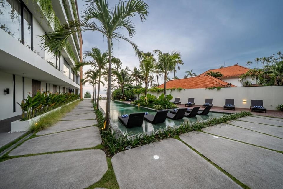 Horizon Cemagi 1BR with private pool - Rice view Apartment in Kediri